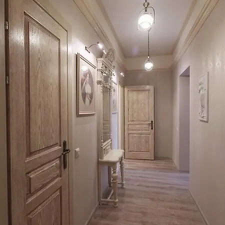 Uyut Apartment